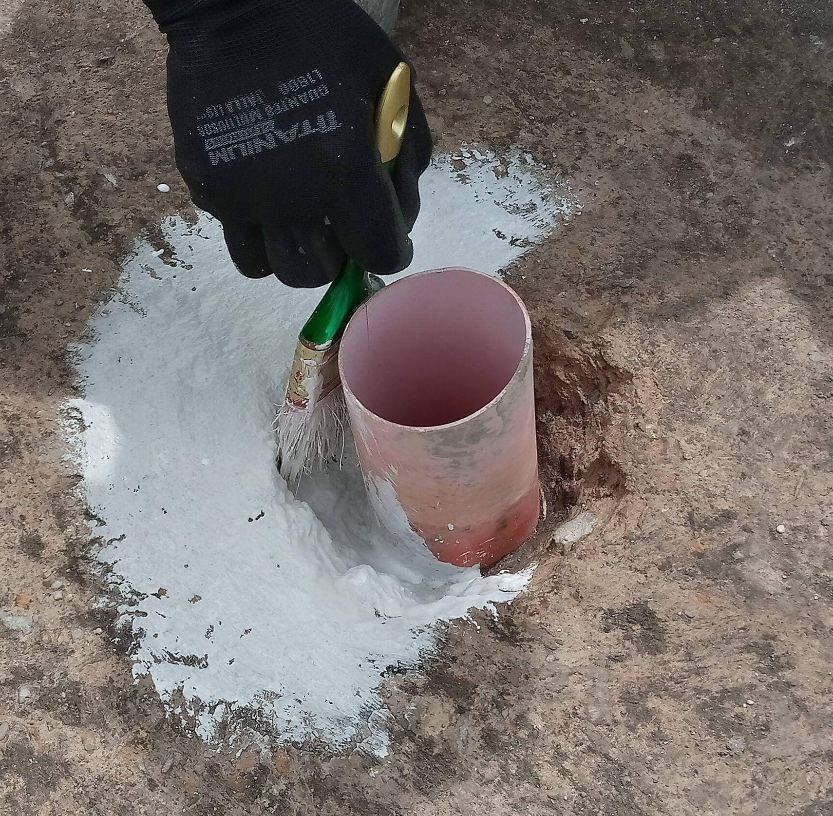 ¿Cómo tapar goteras en un techo de concreto? – Tisau Materials
